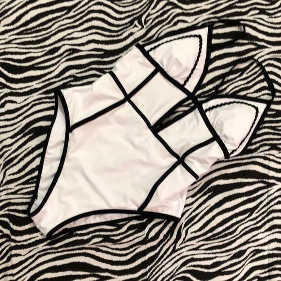 Hula Honey Other - "HULA HONEY" NWOT  Sz Med.   Adorable!!